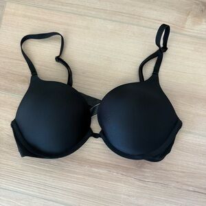 Classic Black Women's Bra - Victoria’s Secret Black Push-Up Bra - 34C